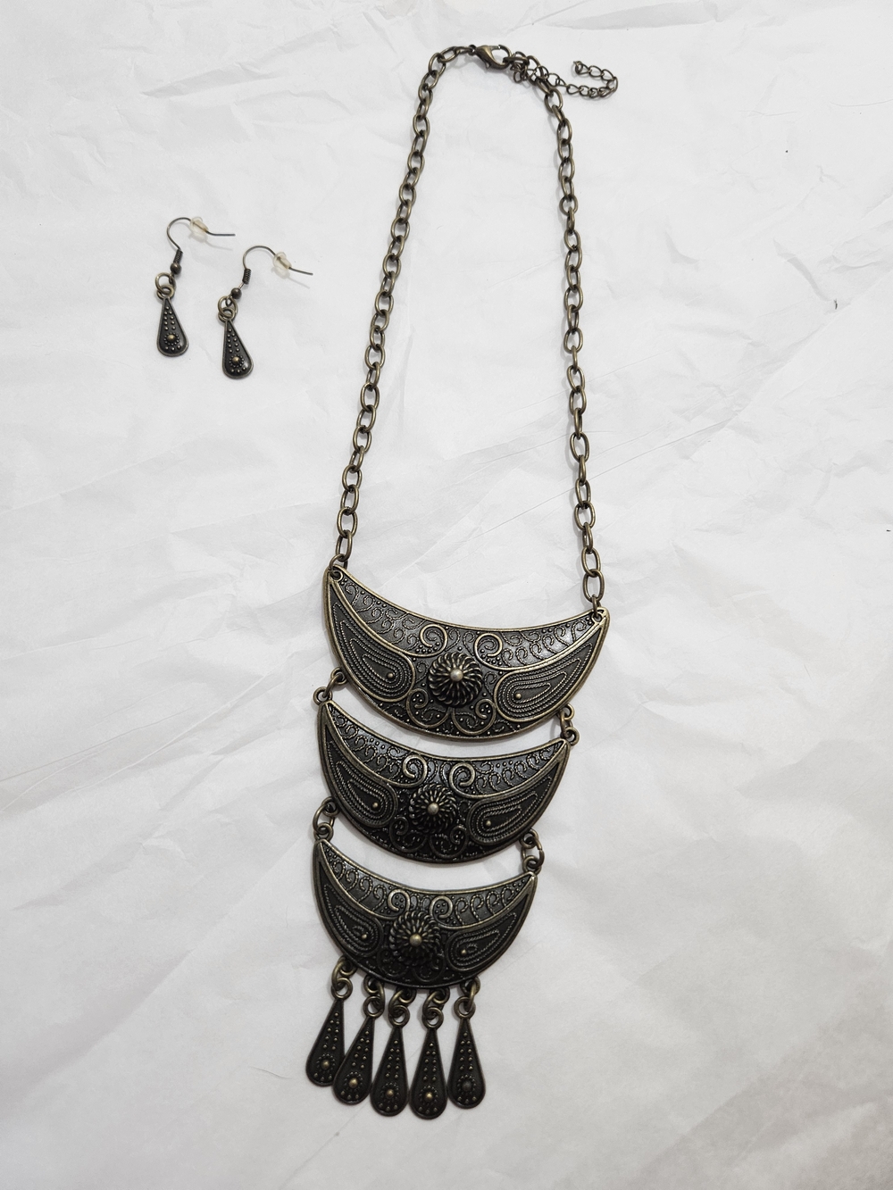 Forever21 Boho Triple Crescent Pendant Necklace with Earrings